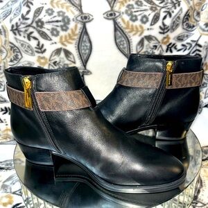 New Michael Kors Harland Chelsea Bootie Black 6.5M Leather MK Ankle Logo SideZip